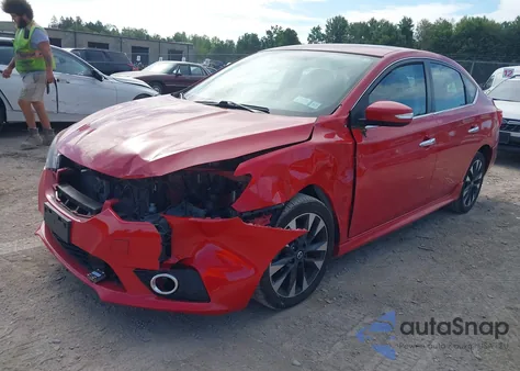 2018 Nissan Sentra Sr Turbo z USA, uszkodzony, nr VIN 3N1CB7APXJY207162